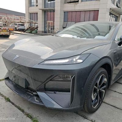 электромобиль Deepal S05 SUV