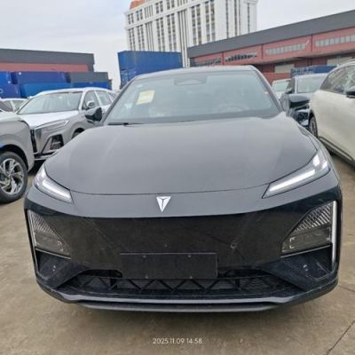 электромобиль Deepal S05 SUV